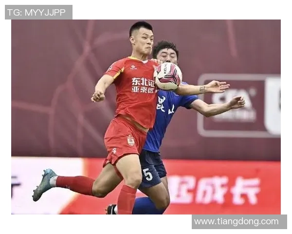 成都羽毛球队在选拔赛中以53分稳居积分榜首位展现强劲实力